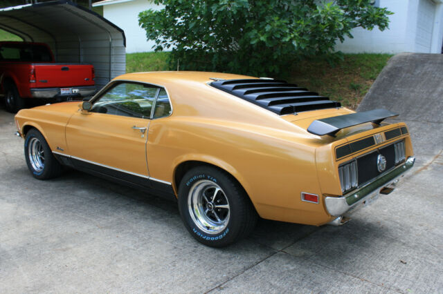 1970 Gold Ford Mustang Fastback