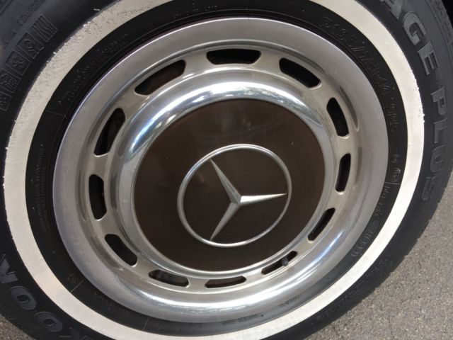 1970 Brown Mercedes-Benz 200-Series Sedan