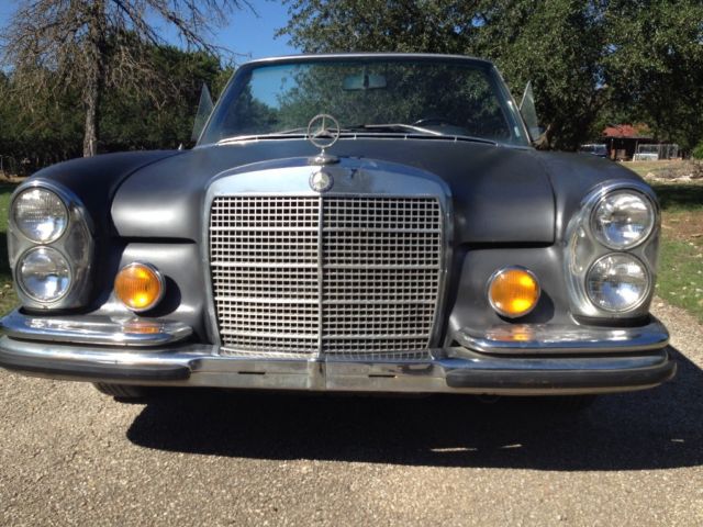 1970 Gray Mercedes-Benz 200-Series