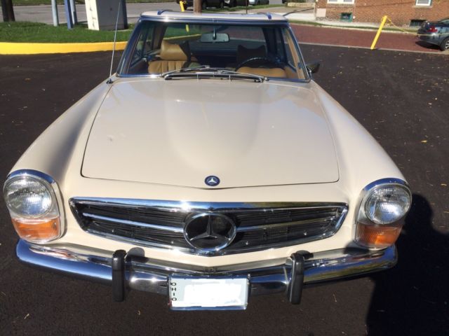 1970 Beige Mercedes-Benz SL-Class Convertible