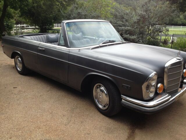 1970 Gray Mercedes-Benz 200-Series Convertible