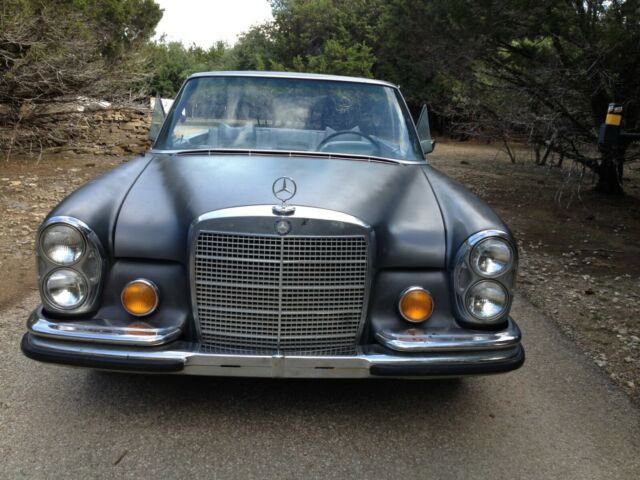 1970 Gray Mercedes-Benz 200-Series Convertible