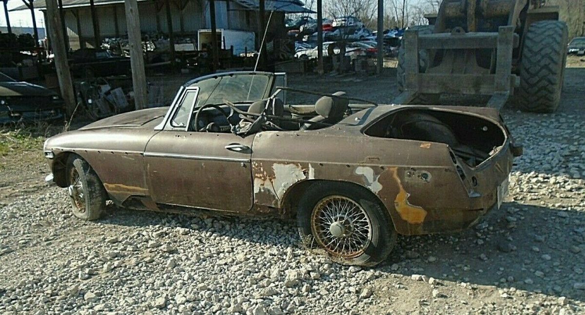 1970 Brown MG MGB Convertible