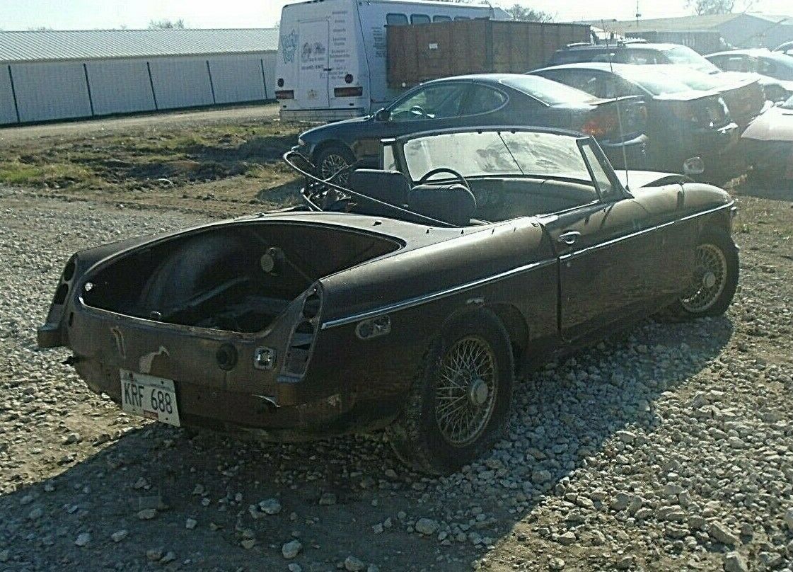 1970 Brown MG MGB Convertible