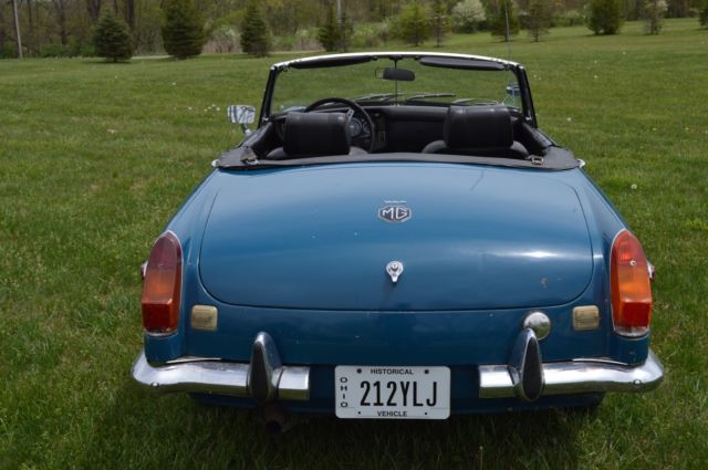 1970 Blue MG MGB Convertible
