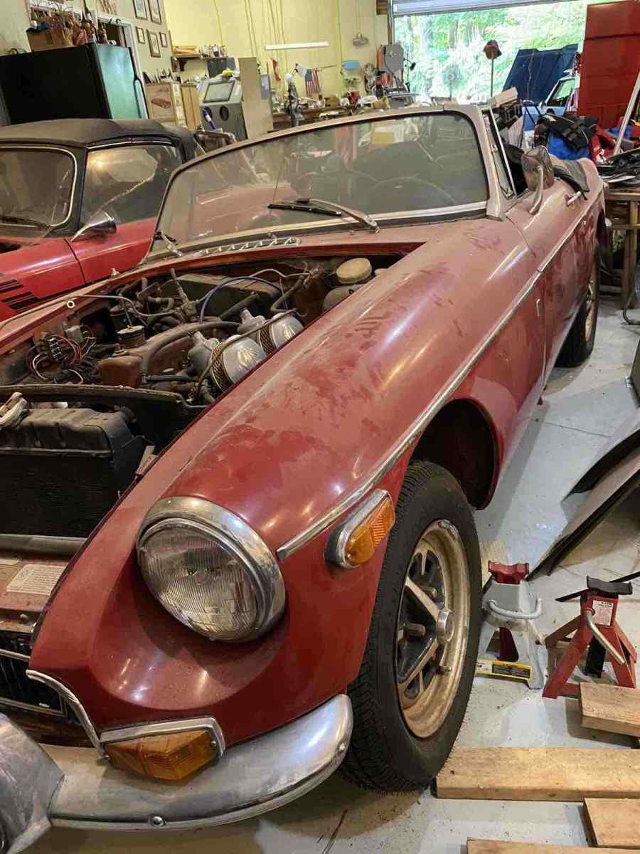 1970 Red MG MGB Convertible
