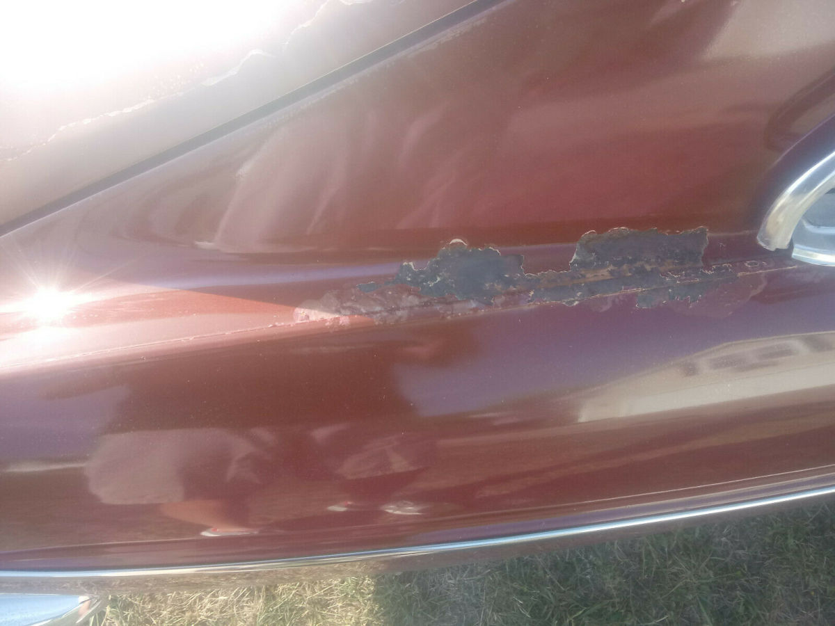 1970 Burgundy MG MGB GT