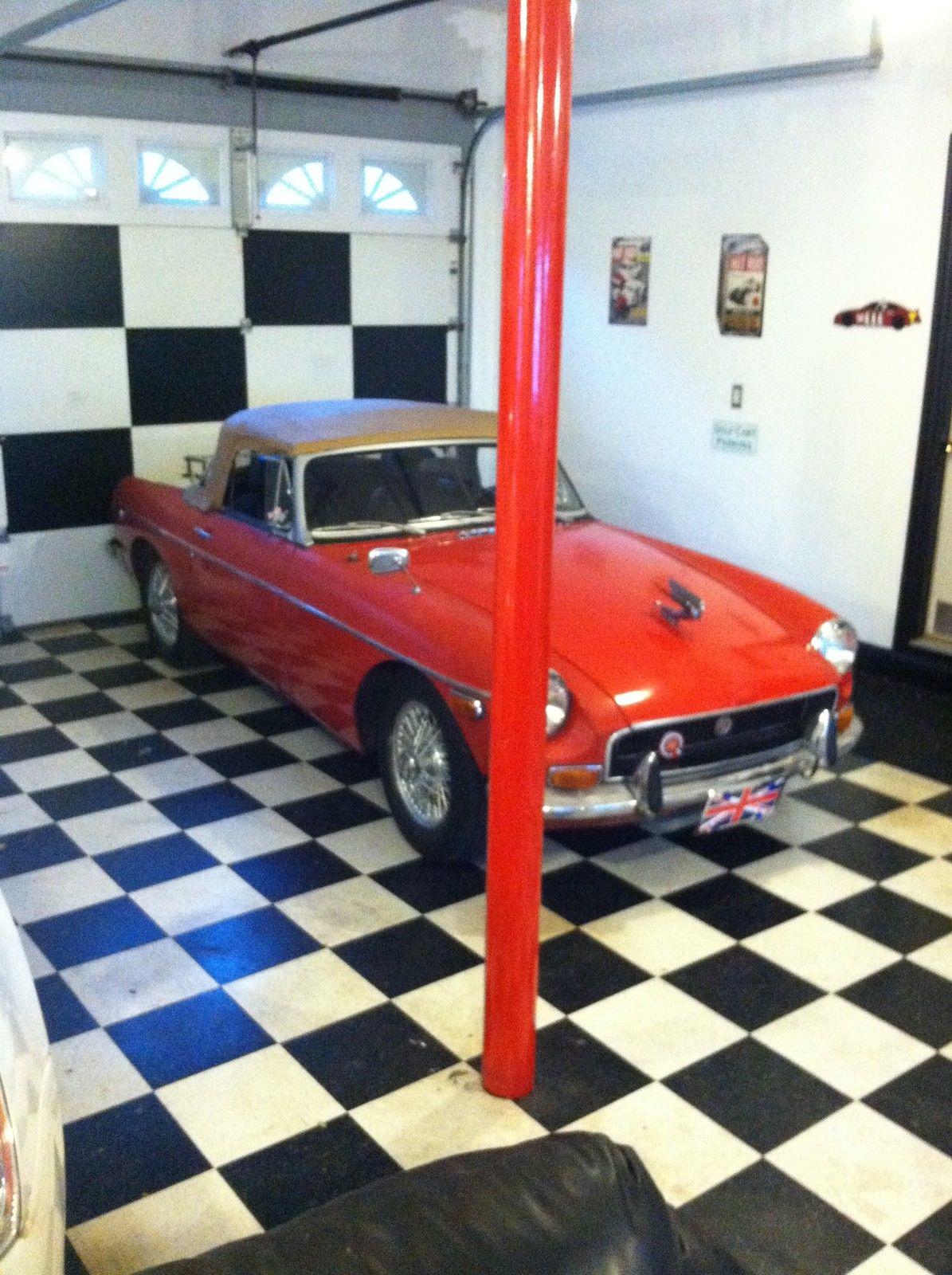 1970 Red MG MGB Convertible