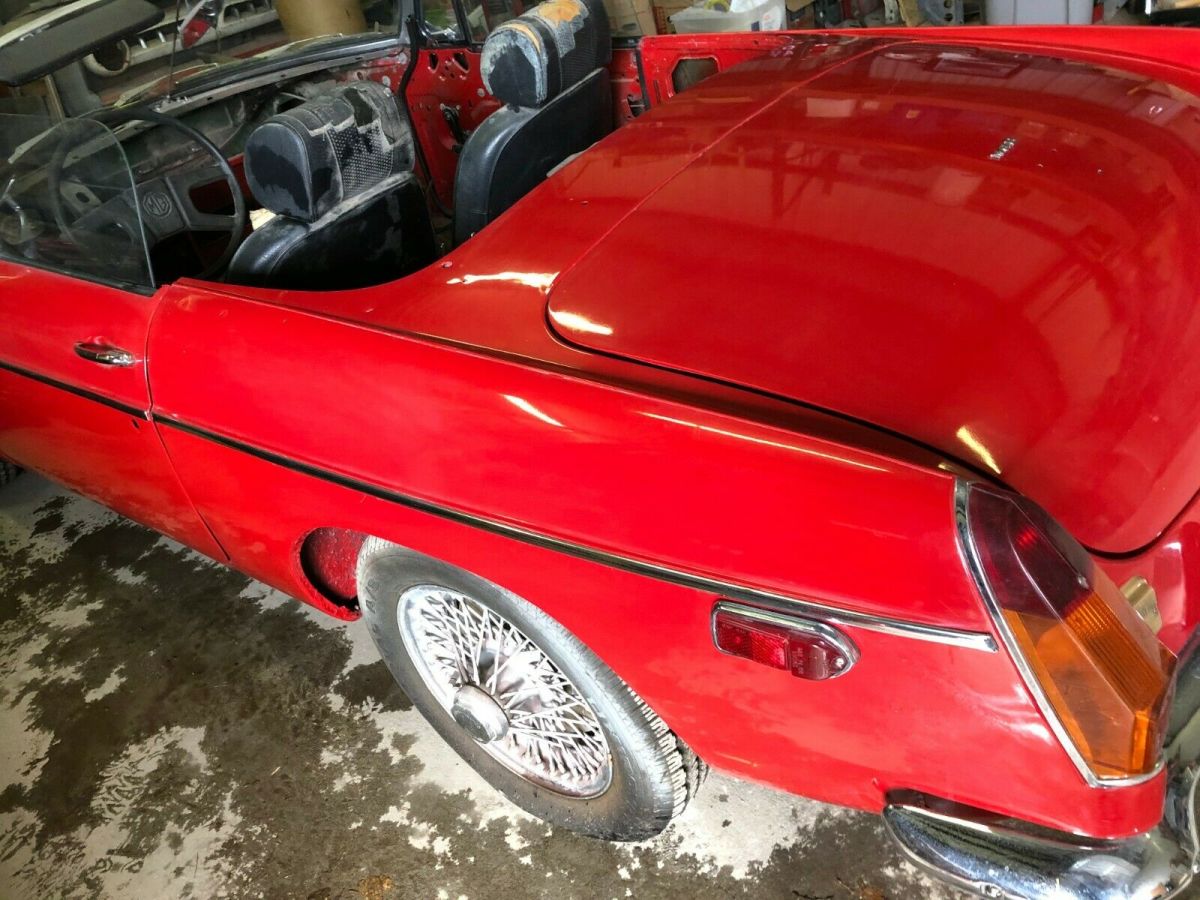 1970 Red MG MGB Convertible
