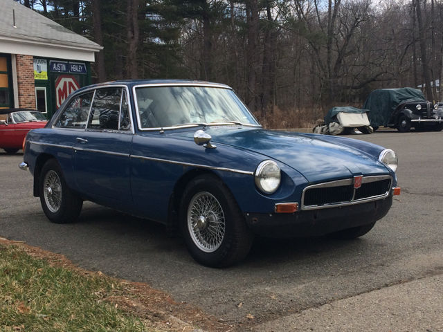 1970 Blue MG MGB Coupe