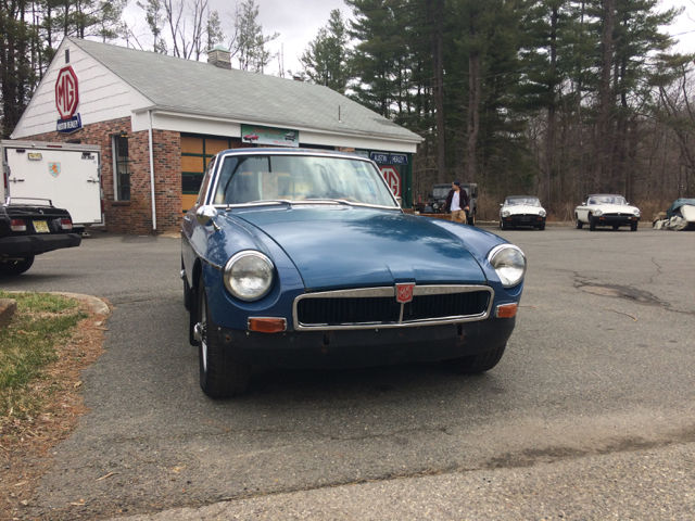 1970 Blue MG MGB Coupe