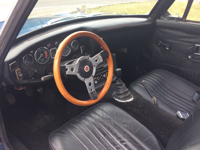 1970 Blue MG MGB Coupe