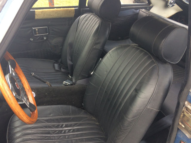 1970 Blue MG MGB Coupe