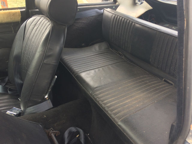 1970 Blue MG MGB Coupe