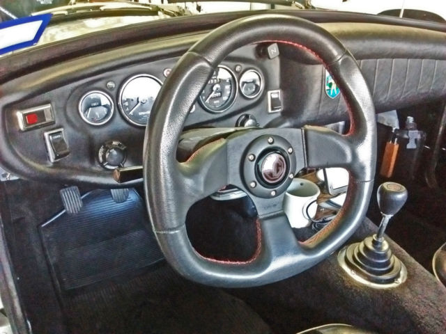 1970 White MG MGB Coupe