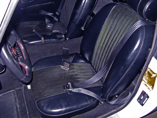 1970 White MG MGB Coupe