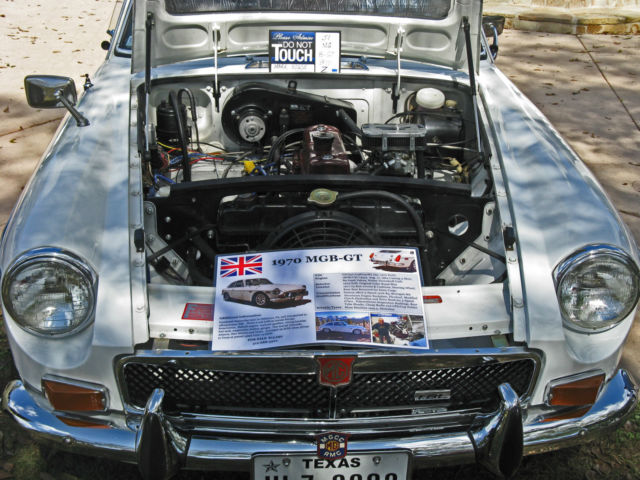 1970 White MG MGB Coupe