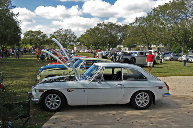 1970 White MG MGB Coupe