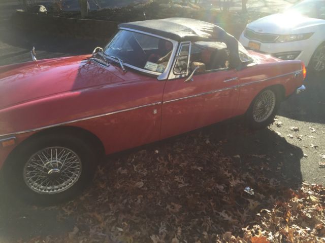 1970 Red MG MGB Convertible
