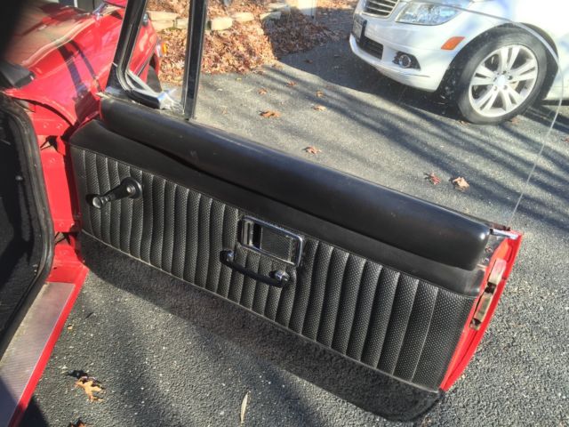 1970 Red MG MGB Convertible