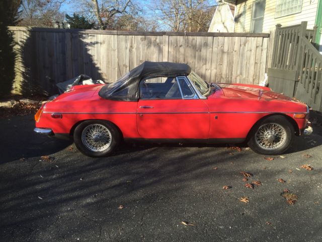 1970 Red MG MGB Convertible