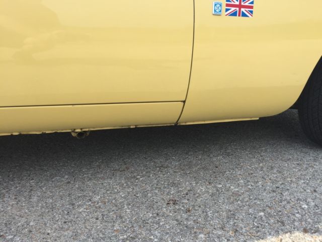 1970 Pale Primrose Yellow MG MGB Convertible