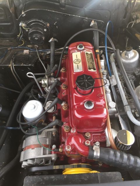 1970 Pale Primrose Yellow MG MGB Convertible