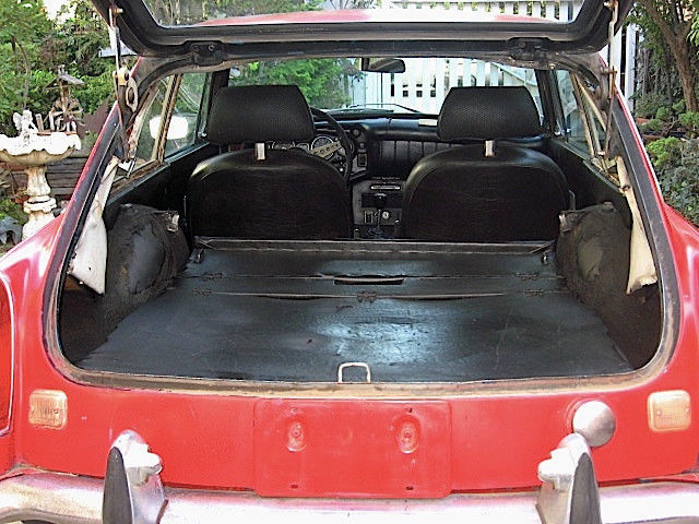 1970 Red MG MGB Coupe