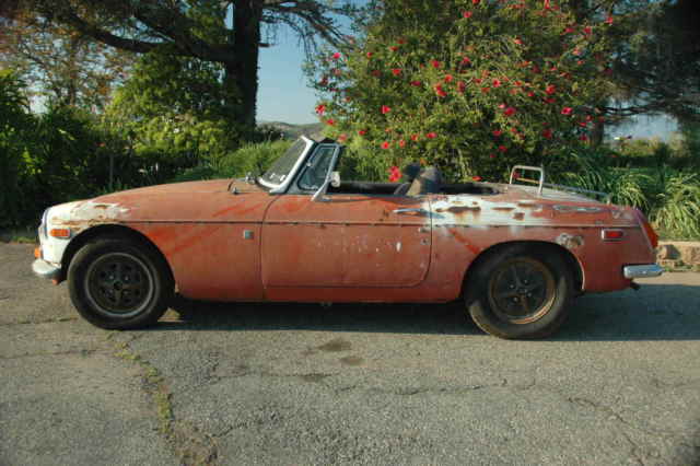 1970 Red MG MGB Convertible