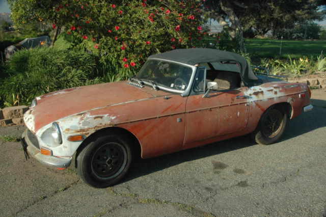 1970 Red MG MGB Convertible