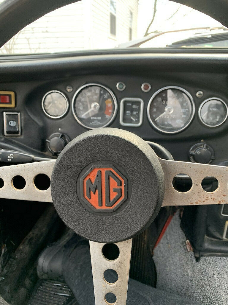 1970 Red MG MGB Convertible