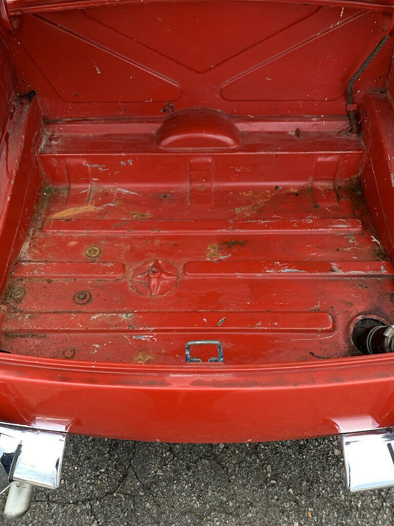 1970 Red MG MGB Convertible