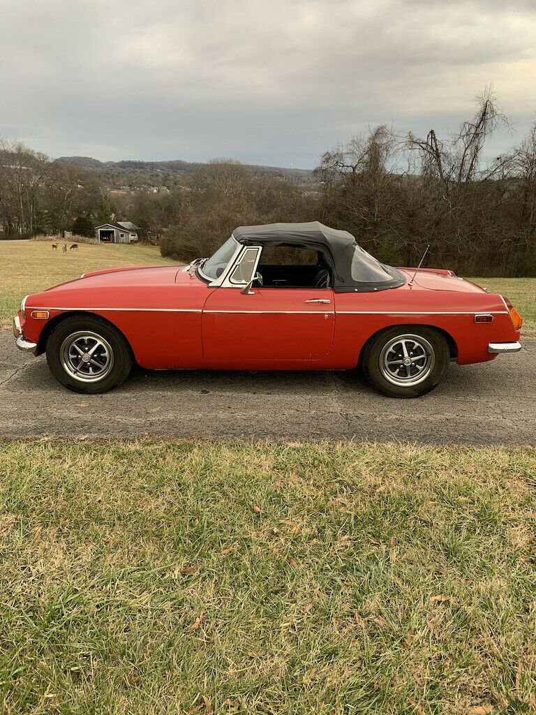 1970 Red MG MGB Convertible
