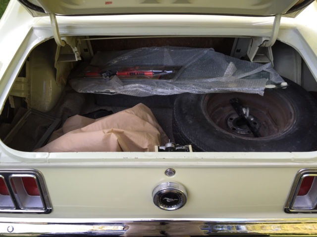 1970 Yellow Ford Mustang Coupe