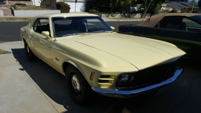 1970 Light Yellow Ford Mustang Coupe