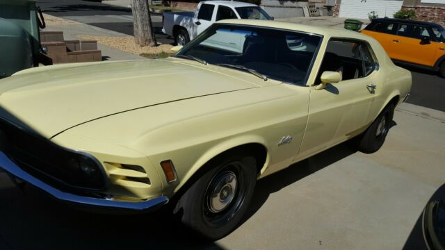 1970 Light Yellow Ford Mustang Coupe