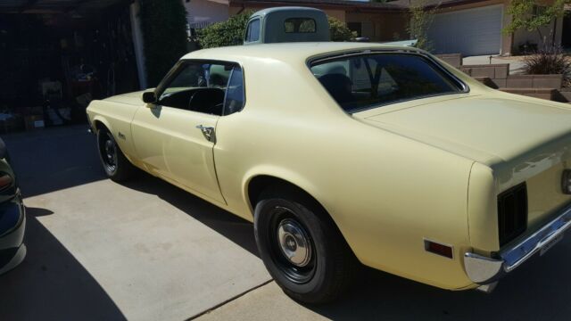 1970 Light Yellow Ford Mustang Coupe