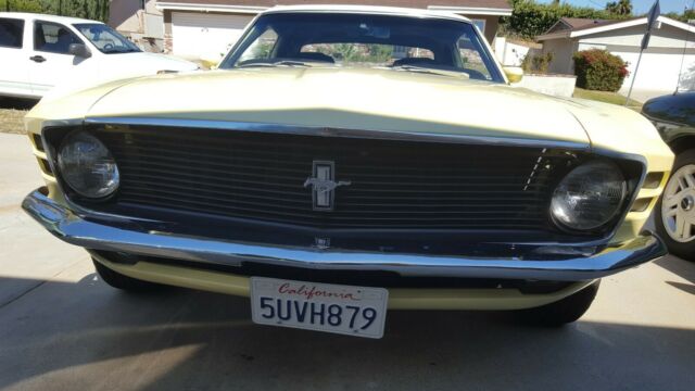 1970 Light Yellow Ford Mustang Coupe