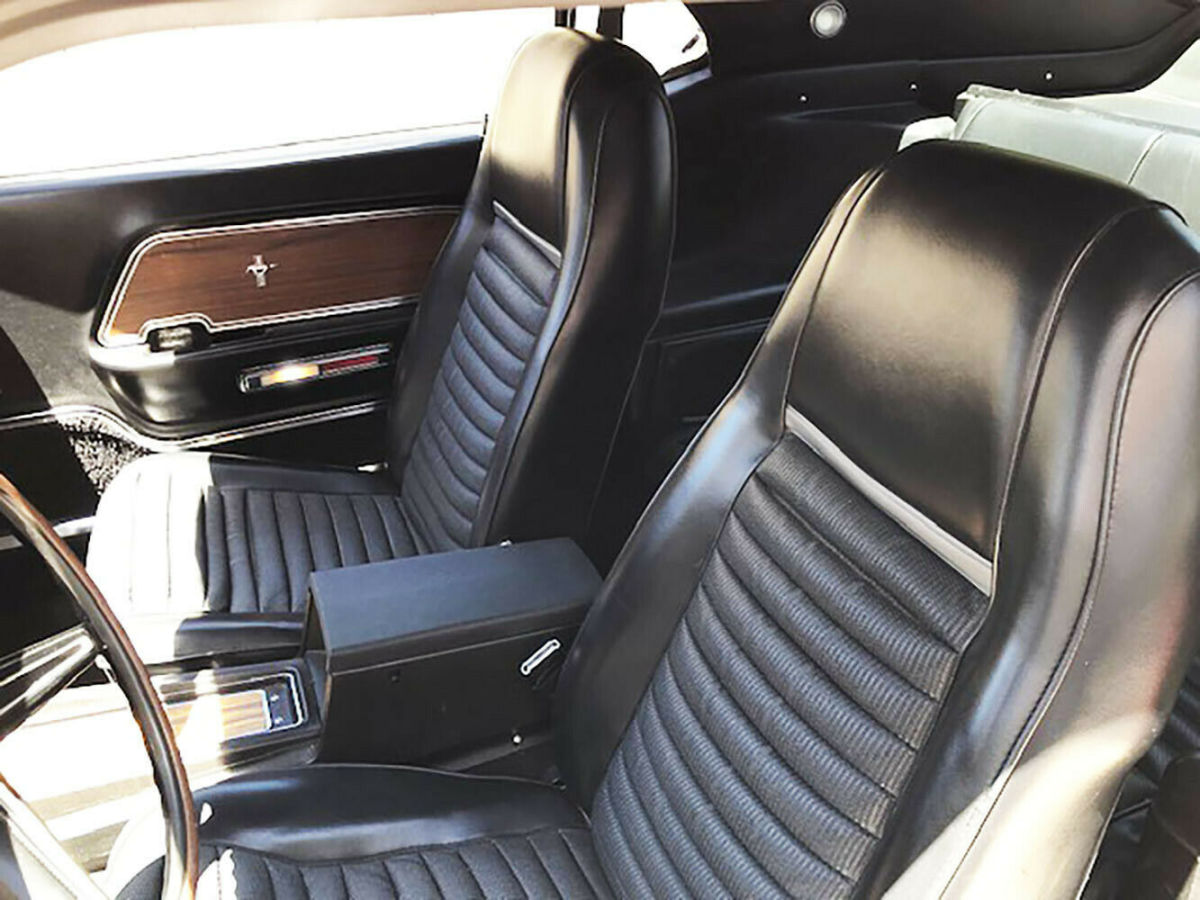 1970 Red Ford Mustang Fastback