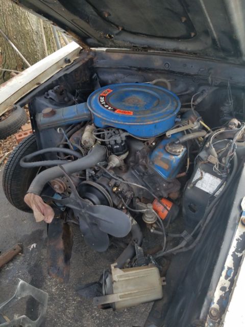 1970 White Ford Mustang Fastback