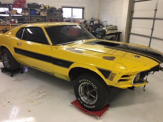 1970 Yellow Ford Mustang 2 door fastback