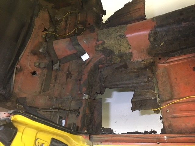 1970 Yellow Ford Mustang 2 door fastback