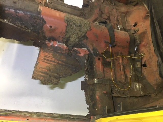 1970 Yellow Ford Mustang 2 door fastback