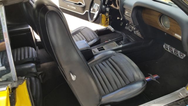 1970 Yellow Ford Mustang Fastback