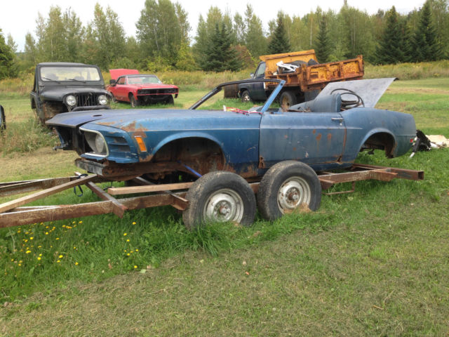 1970 Medium bright blue metallic Ford Mustang Convertible