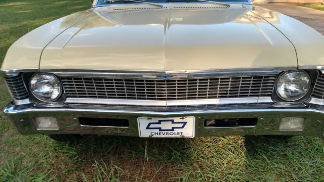 1970 Yellow Chevrolet Nova