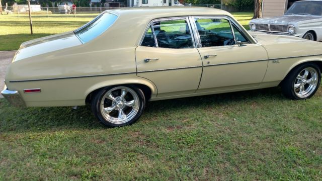 1970 Yellow Chevrolet Nova