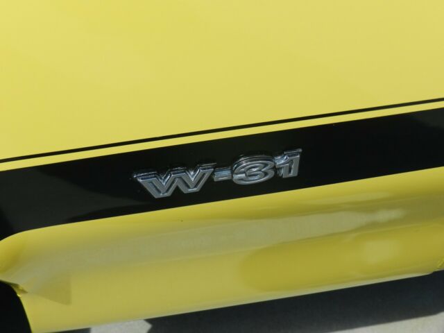 1970 Yellow/Black Oldsmobile Cutlass S W-31 Coupe