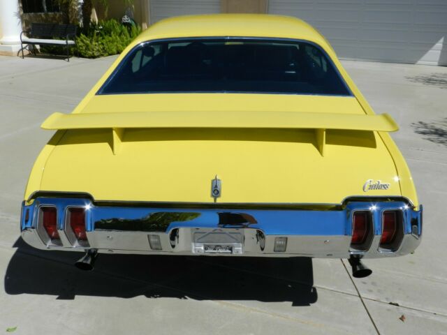 1970 Yellow/Black Oldsmobile Cutlass S W-31 Coupe