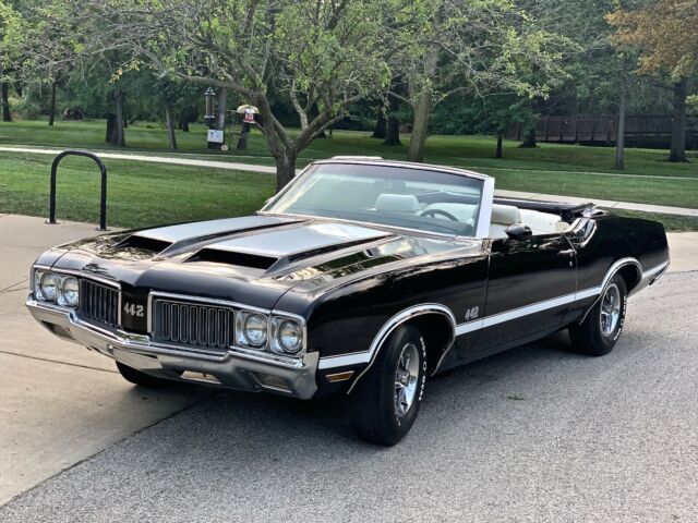 1970 Code 19 Ebony Black Oldsmobile 442 Convertible